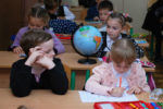 Barn i ett klassrum